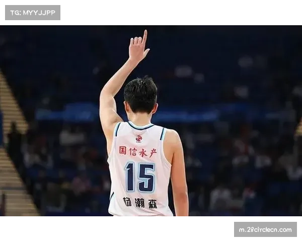 杨瀚森赛前赠鞋引关注：运动员与球迷互动的积极影响探讨